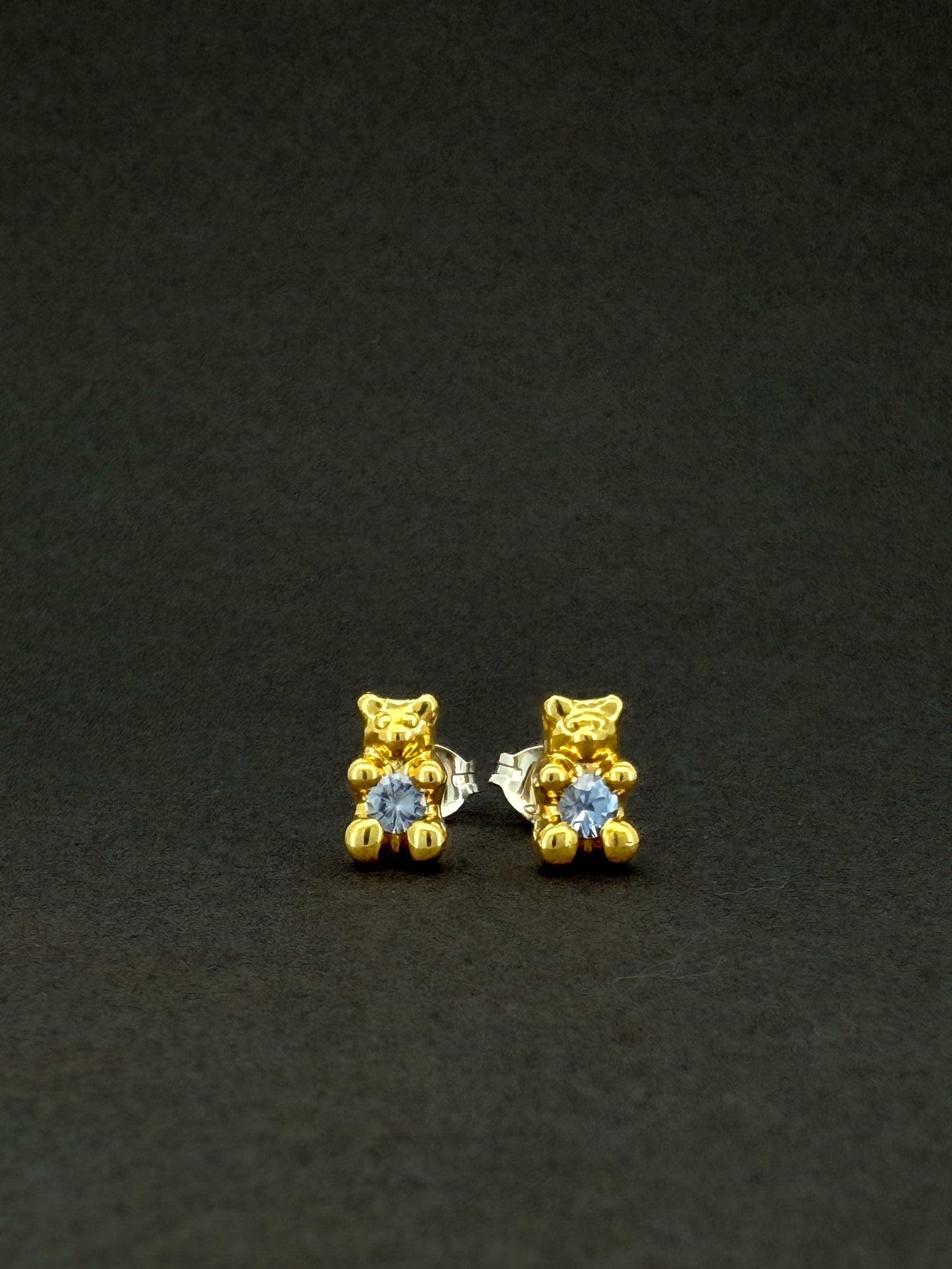 Tiny Gummy Ear Stud