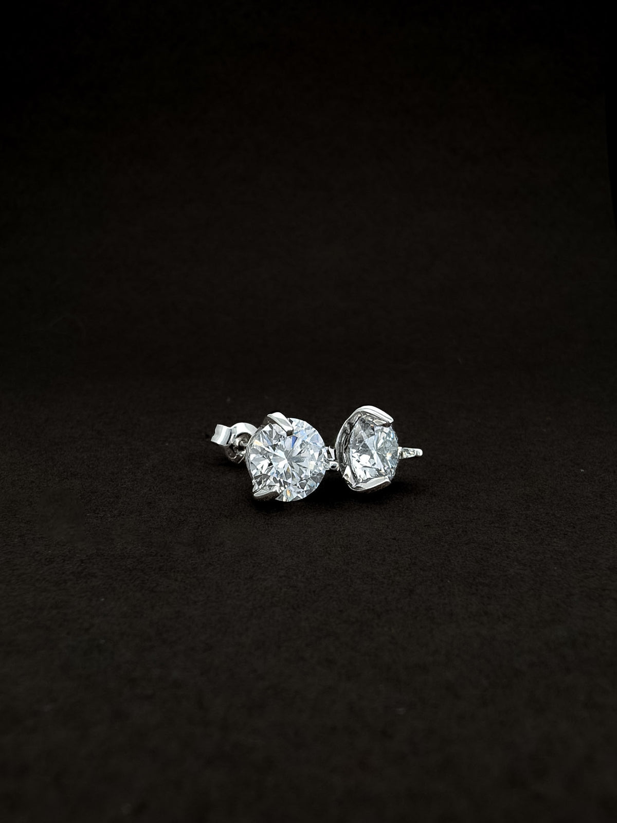 Claw It Ear Stud