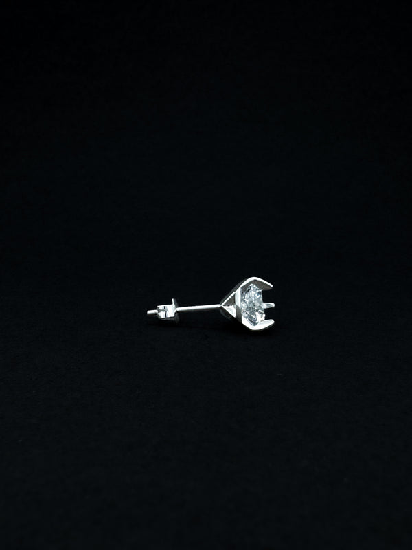 Claw It Ear Stud