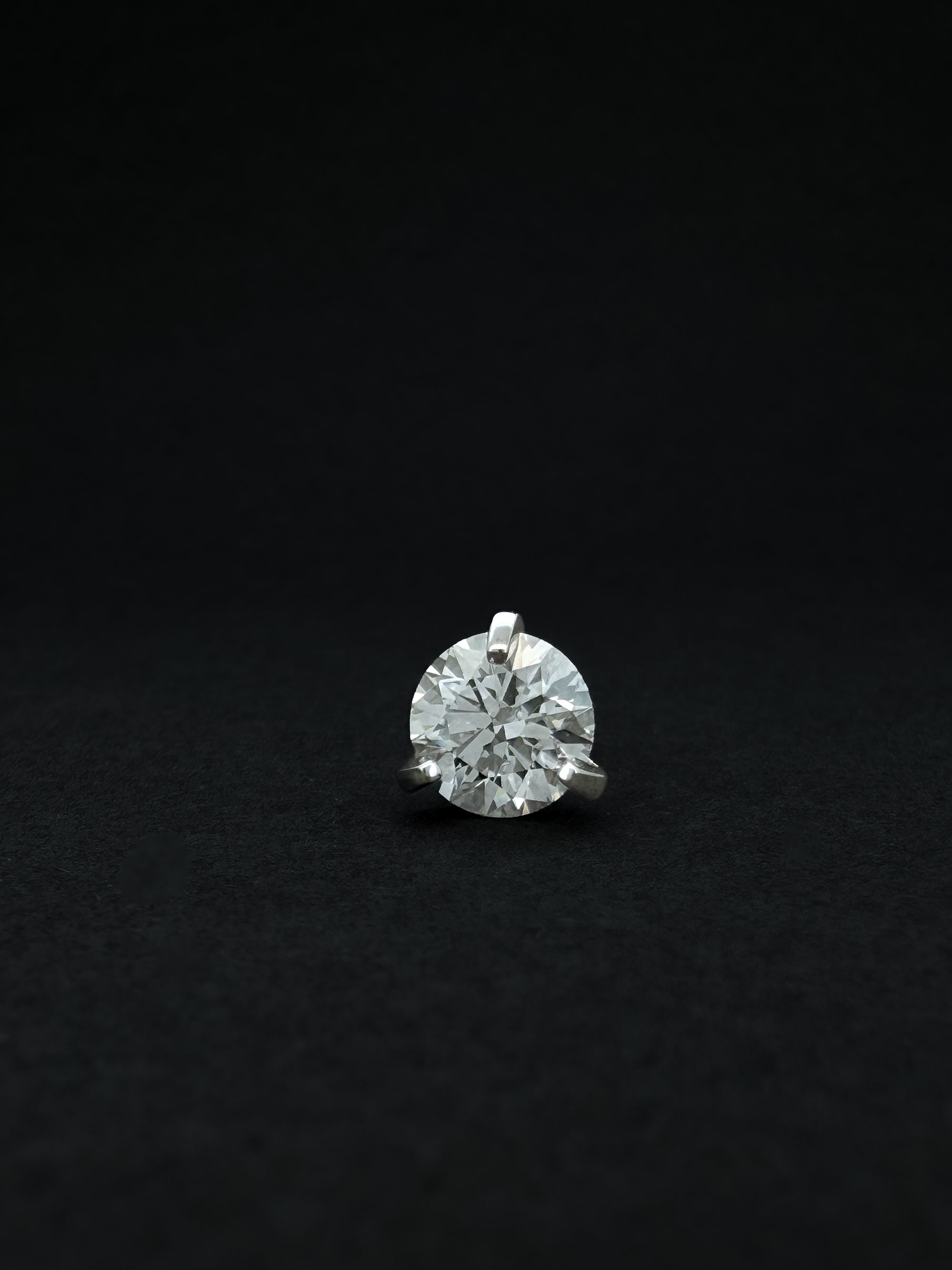 Claw It Ear Stud