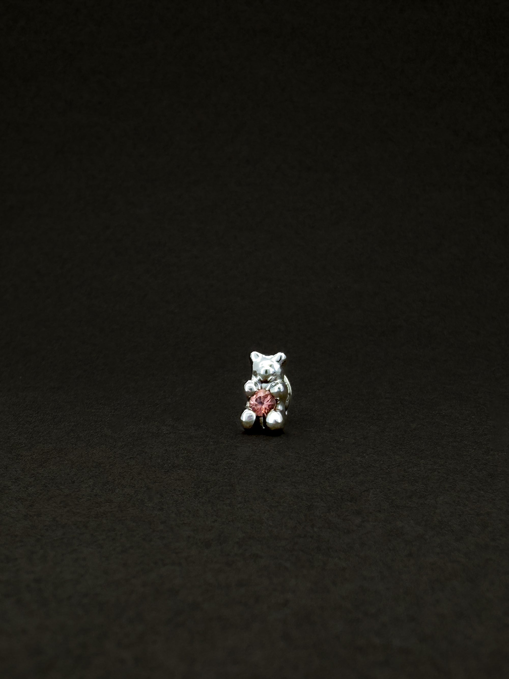 Tiny Gummy Ear Stud