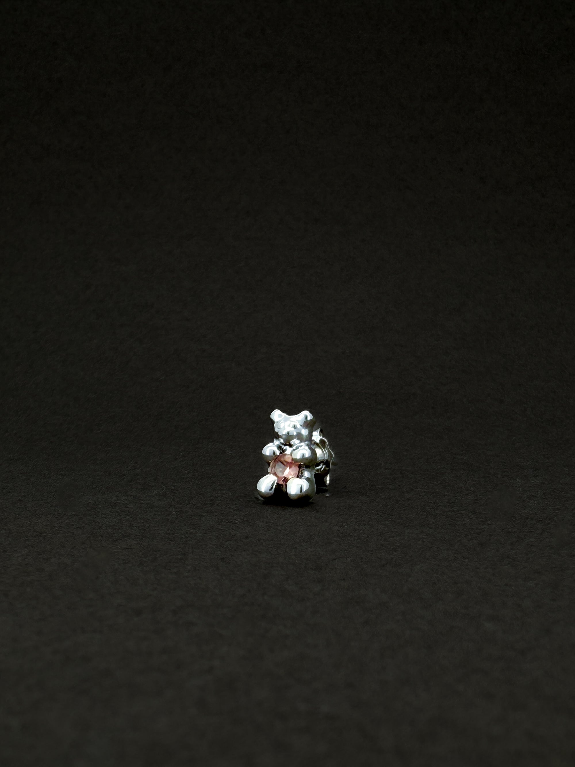 Tiny Gummy Ear Stud