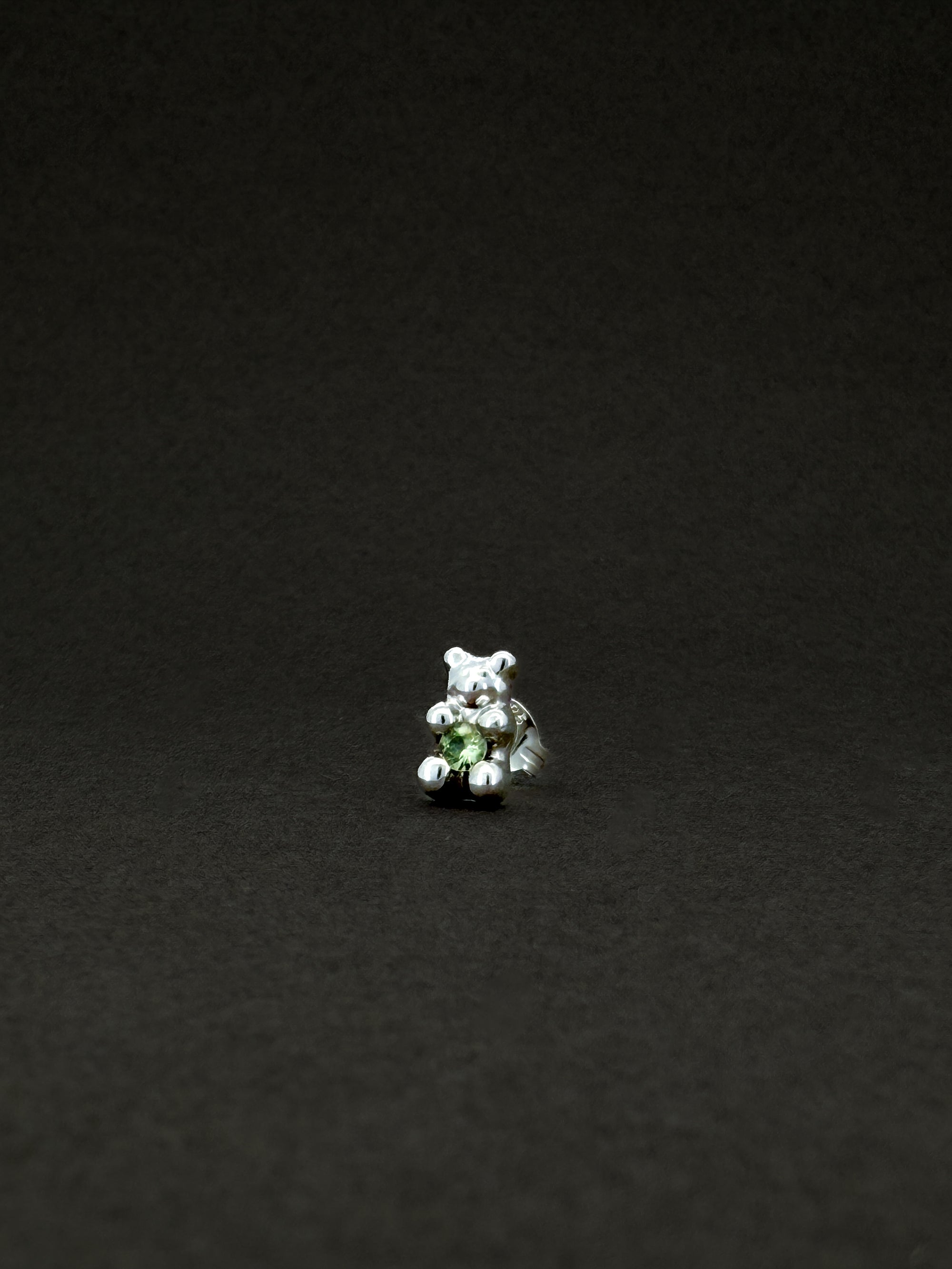 Tiny Gummy Ear Stud