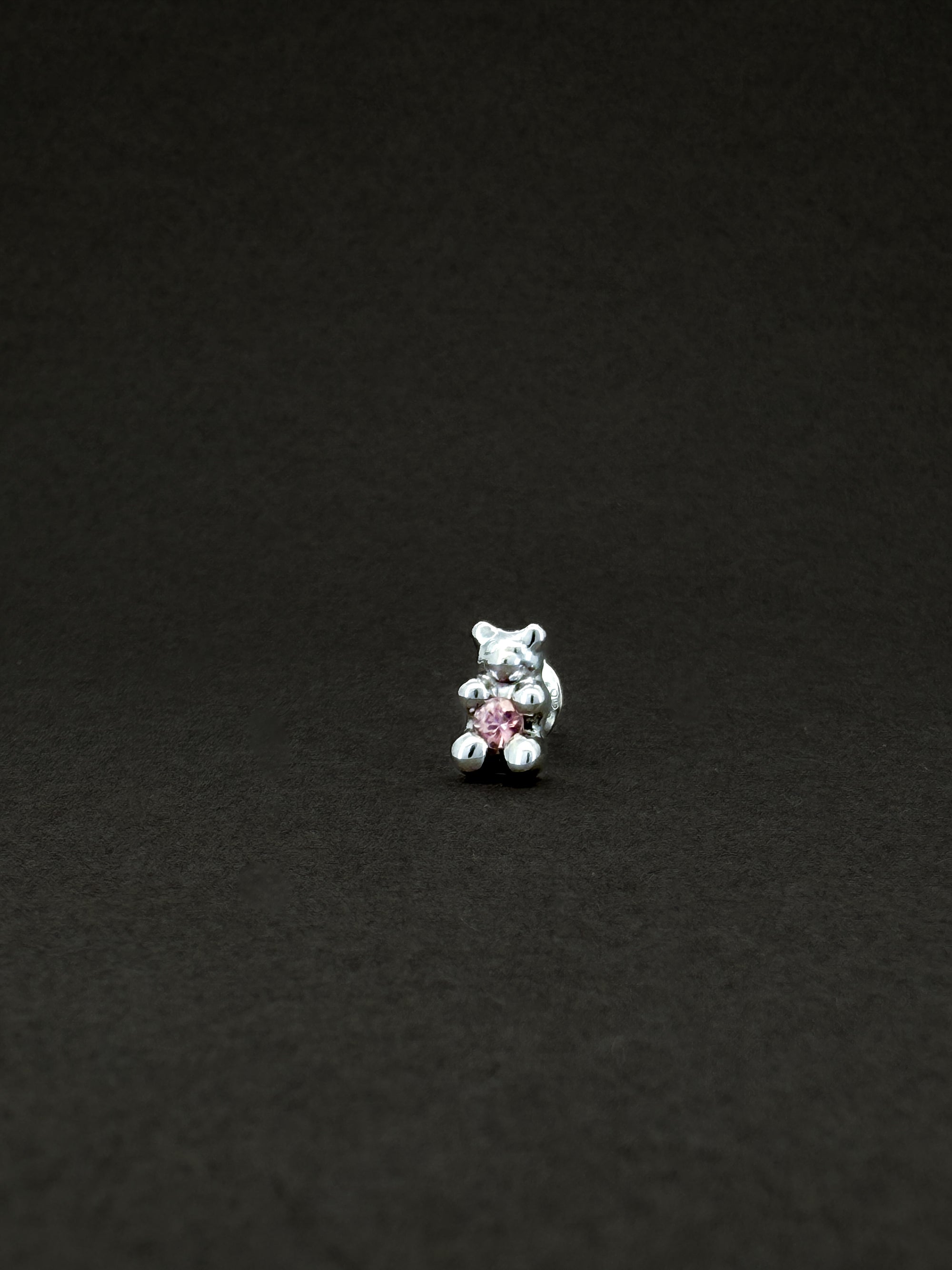 Tiny Gummy Ear Stud