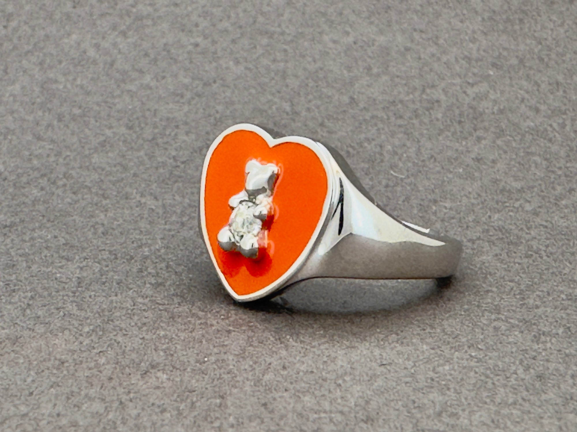 Love Gummy Signet Ring